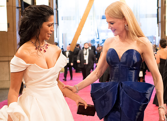Лучшие платья церемонии "Оскар-2018": от бездонной синевы до нежной пастели